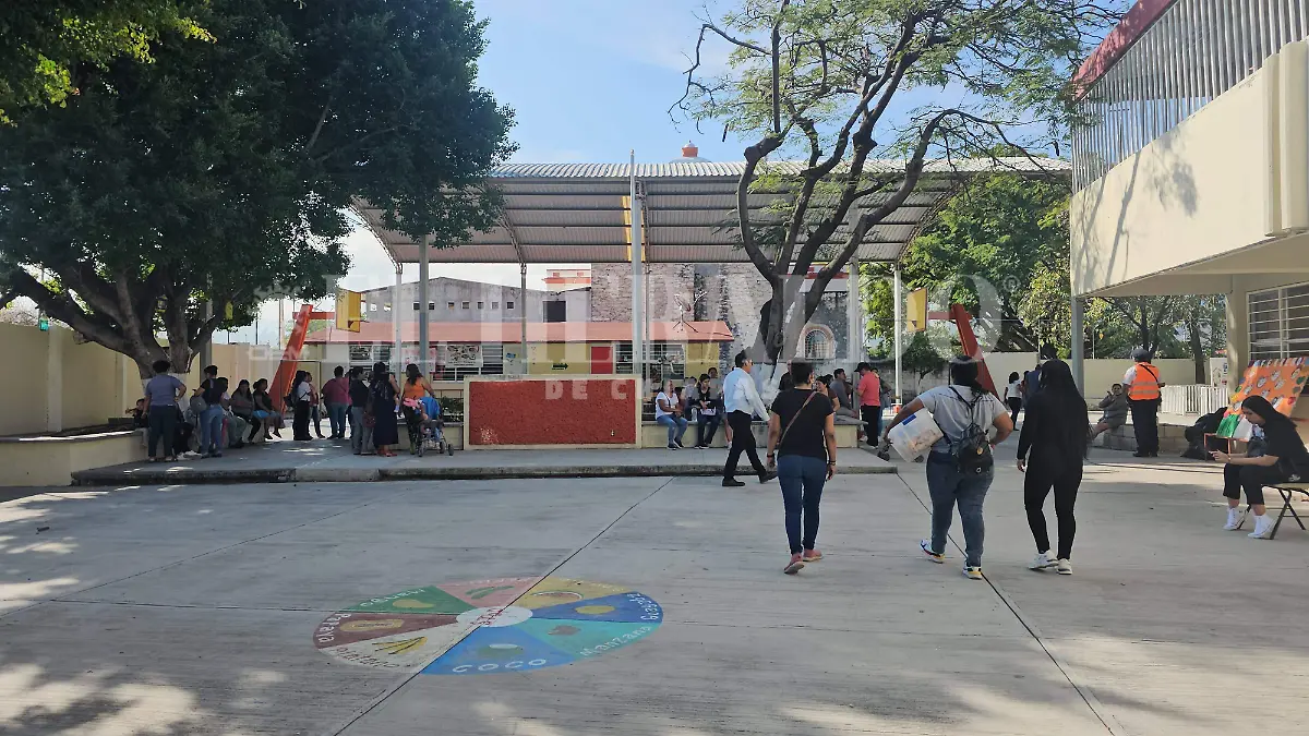 escuela de tuxtla